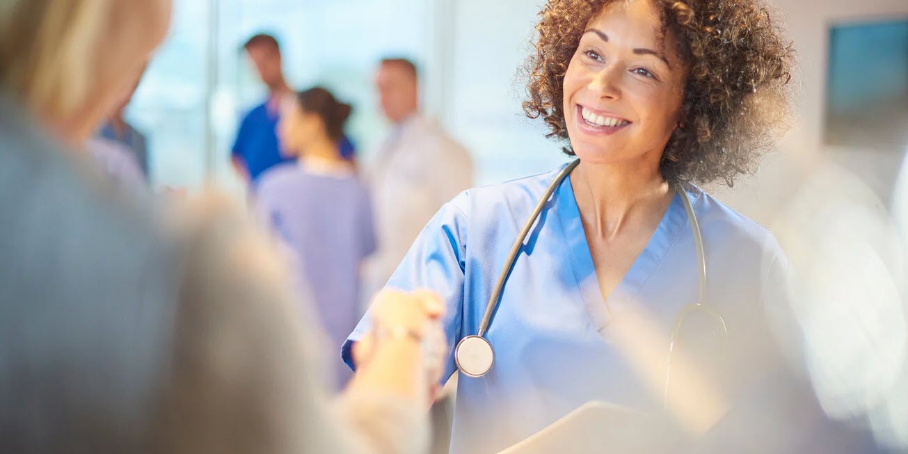 Angestelle aus dem Gesundheitsbereich im Gespräch