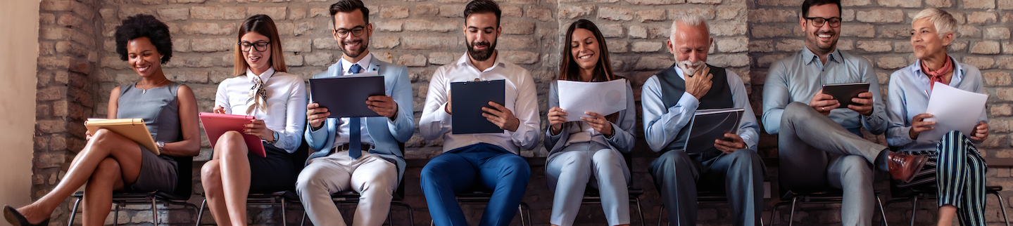 Welche Aufgaben kommen in Job Applikationsentwickler Inseraten wie oft vor? Was wird verlangt?