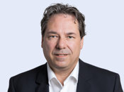 Portrait-Foto Rolf Kümin