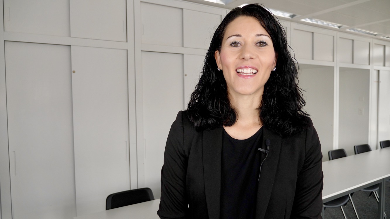 Portrait-Foto Andrea Manser Speck, Betriebswirtschafterin