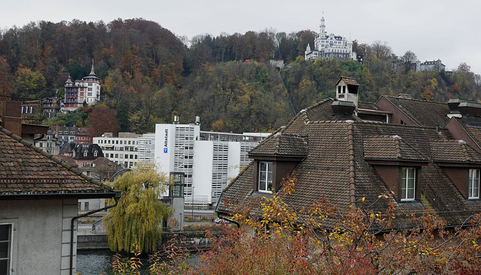 Schulen Luzern können mit dem Auto erreicht werden - es gibt einige Parkmöglichkeiten