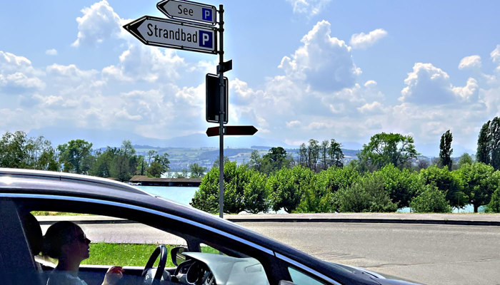 gute Erreichbarkeit der Schulen Sursee mit Auto und es gibt genügend Parkplätze