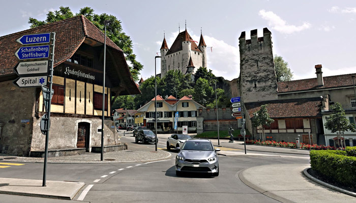 Parkieren bei Schulen Thun