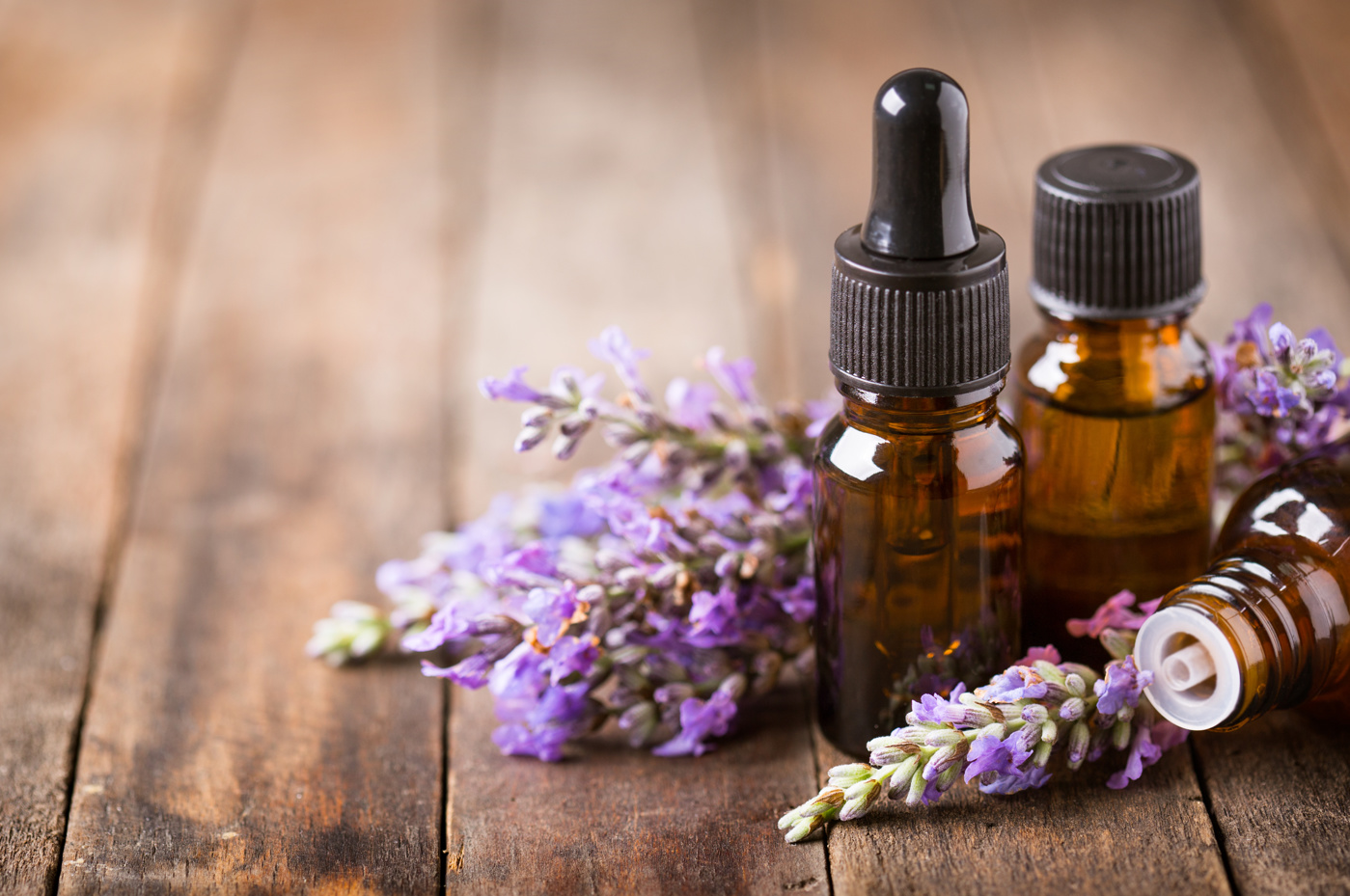 Aromatherapie mit pflanzlichen Essenzen