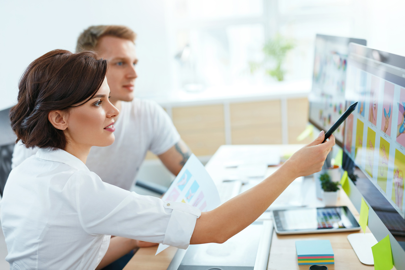 Webdesigner bei der Arbeit